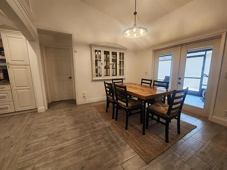 250 E Riverbend Dr — Photo 10