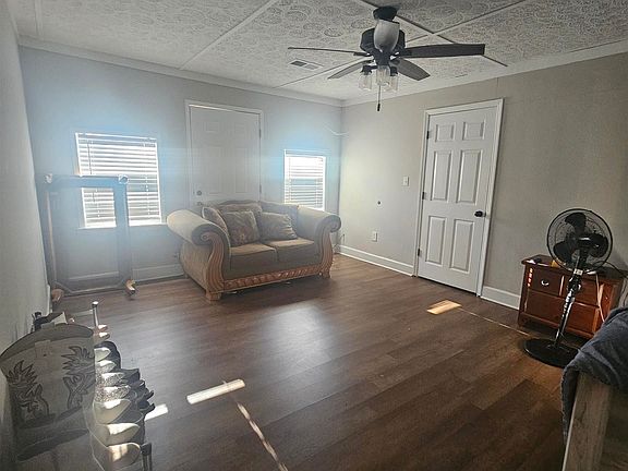 2nd image of 1270 County Road 87
