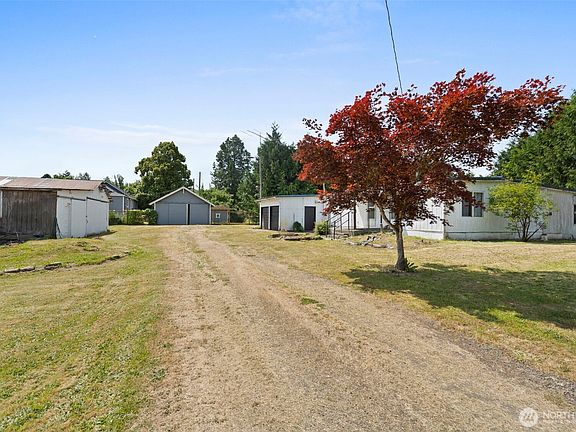 2nd image of 127 Lincoln Creek Road