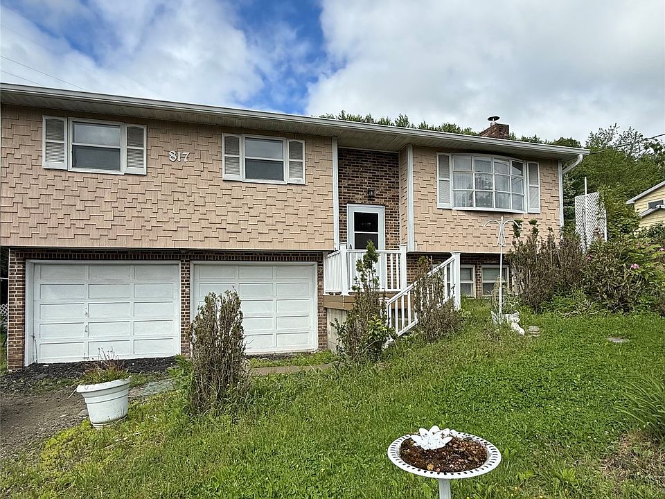 1st image of 817 Oakdale Rd