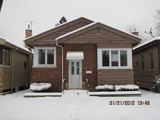 1st image of 3702 S Oak Park Ave