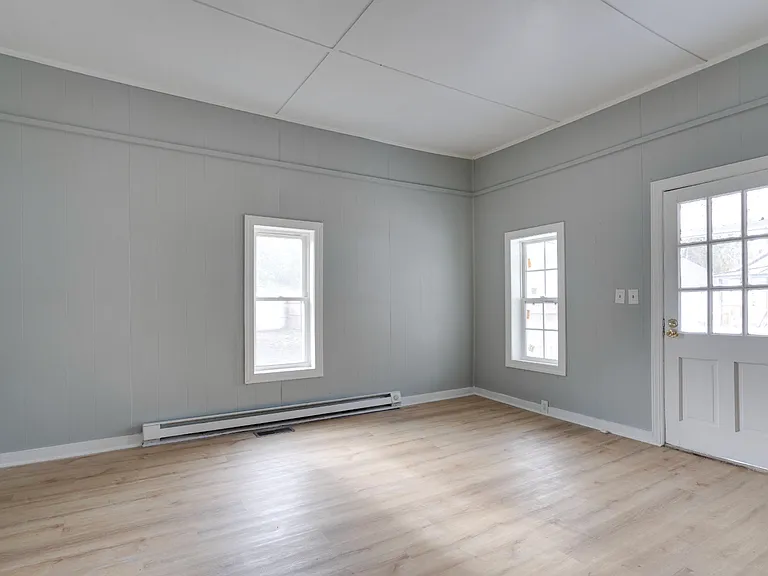 112 East St E — Photo 7