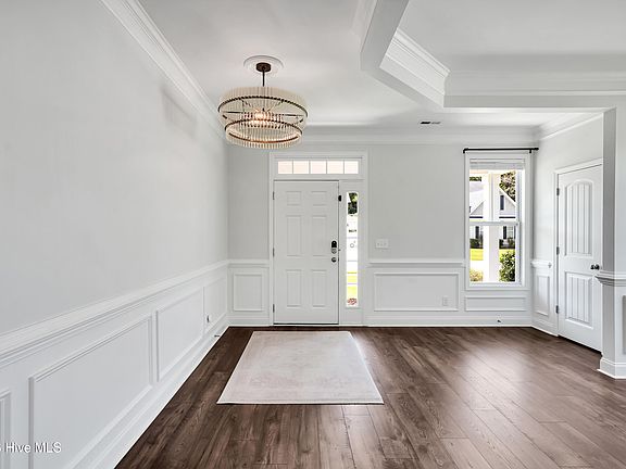 2nd image of 1504 Gatlin Way