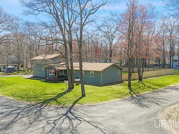 3rd image of 308 Ketcham St