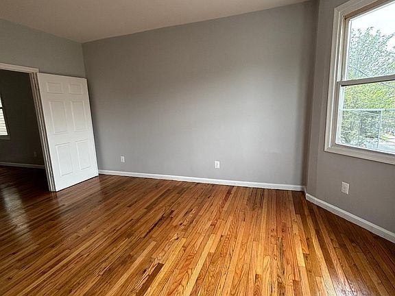 4th image of 736 S 12th St #2