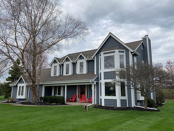 2nd image of 114 N Meadowside Ct