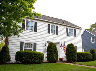 115 4th Ave SW, Independence, IA 50644