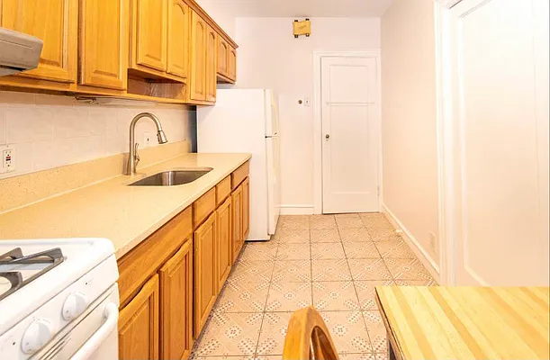 Rented by RealTegrity NY LLC | media 64