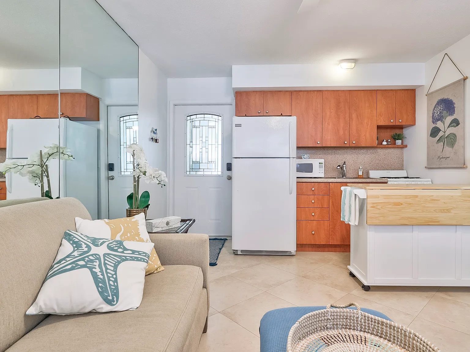 1 bed, 365 sqft, $2,495 — Photo 3