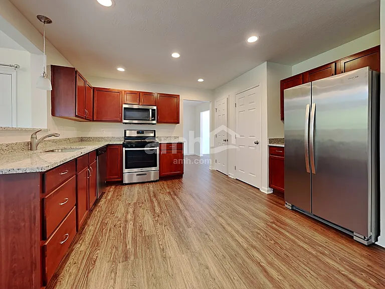 4498 Megan Danielle Dr — Photo 3