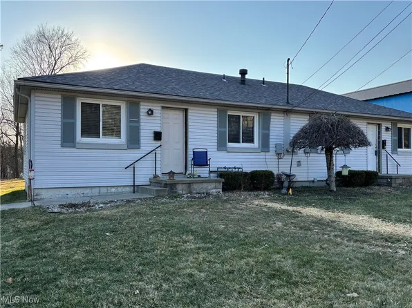 270 Walnut St, Leetonia, OH 44431