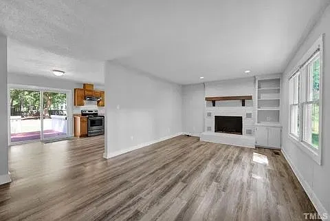 5 bed, 1534 sqft, $2,500 — Photo 3
