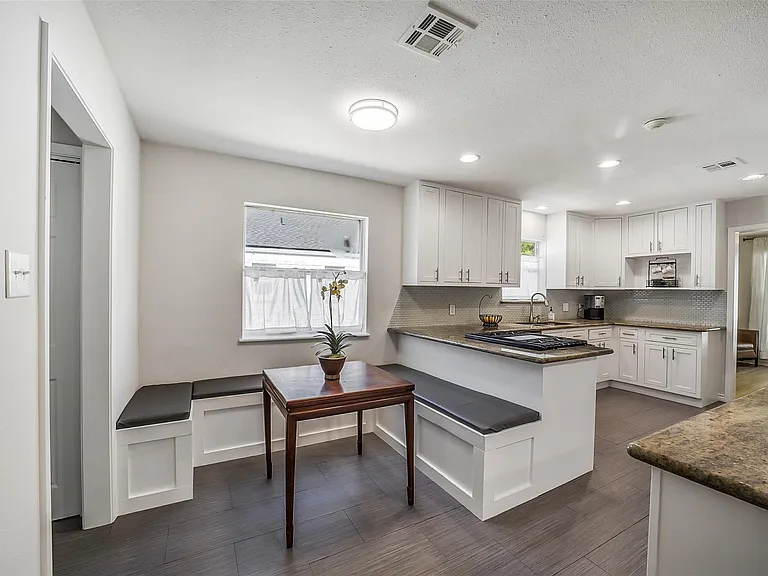 6215 Queensloch Dr — Photo 18