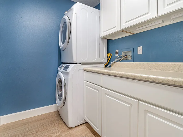 3236 Helmsdale Ct — Photo 16