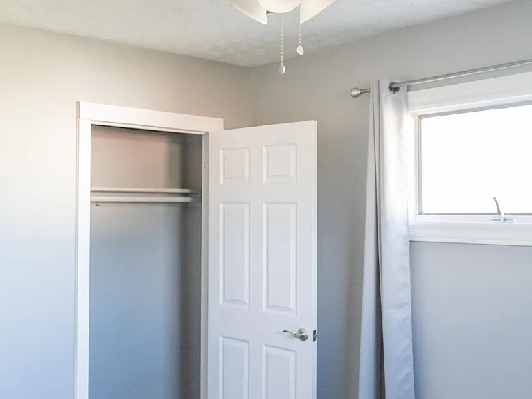 4340 Maplegrove Dr — Photo 14
