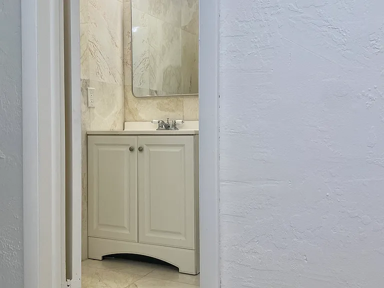 10901 N Kendall Dr #210 — Photo 19