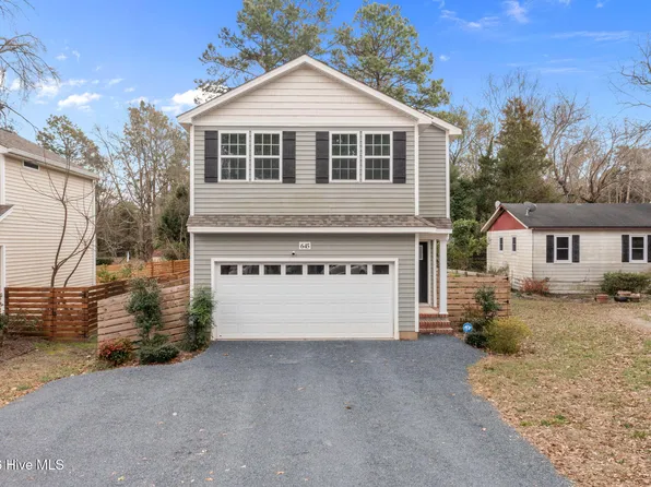 645 S Gaines St, Southern Pines, NC 28387