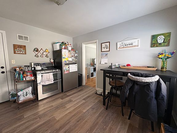 4th image of 3113 42nd Ave S
