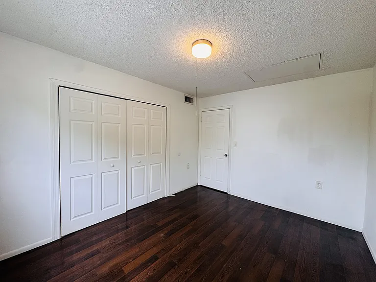 1068 N Benoist Farms Rd — Photo 14