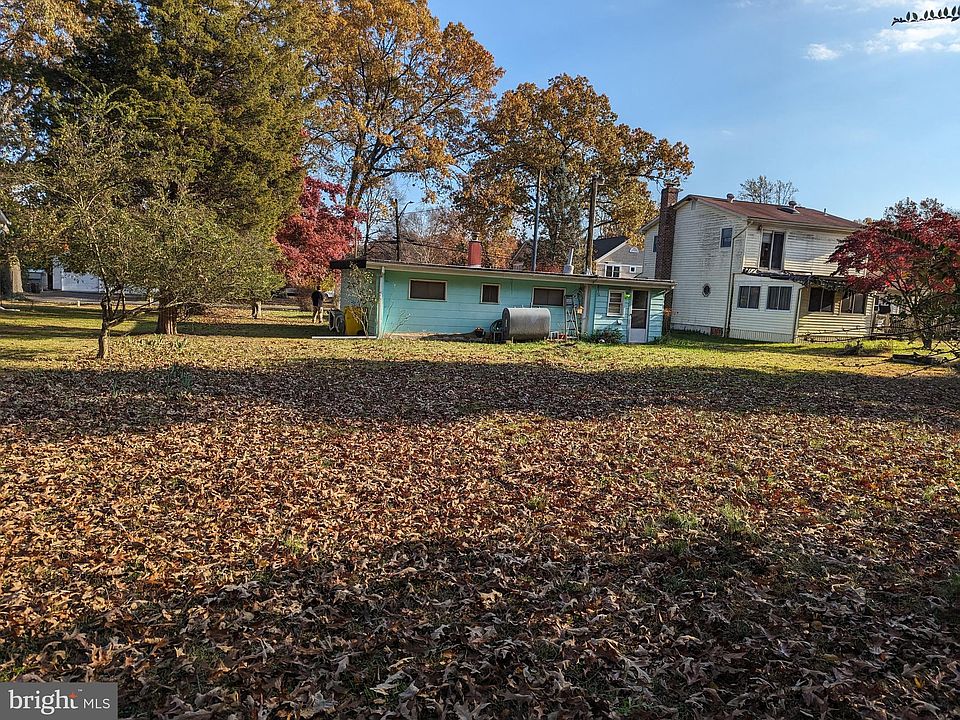 2nd image of 8183 Forest Glen Dr