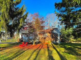 1 Golden Pond Rd, New Windsor, NY 12553