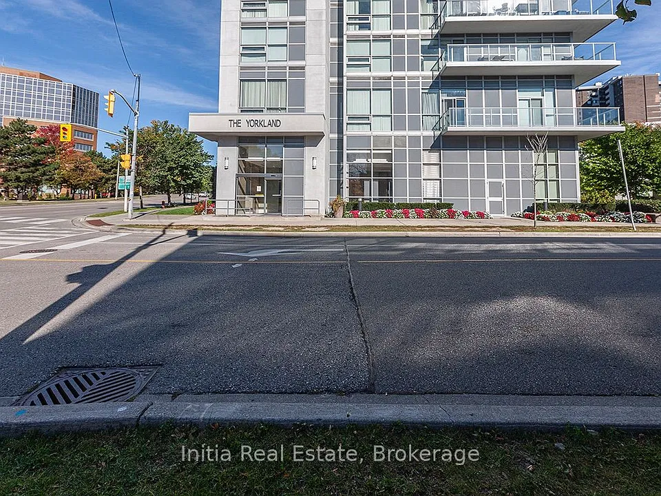 275 Yorkland Rd #410