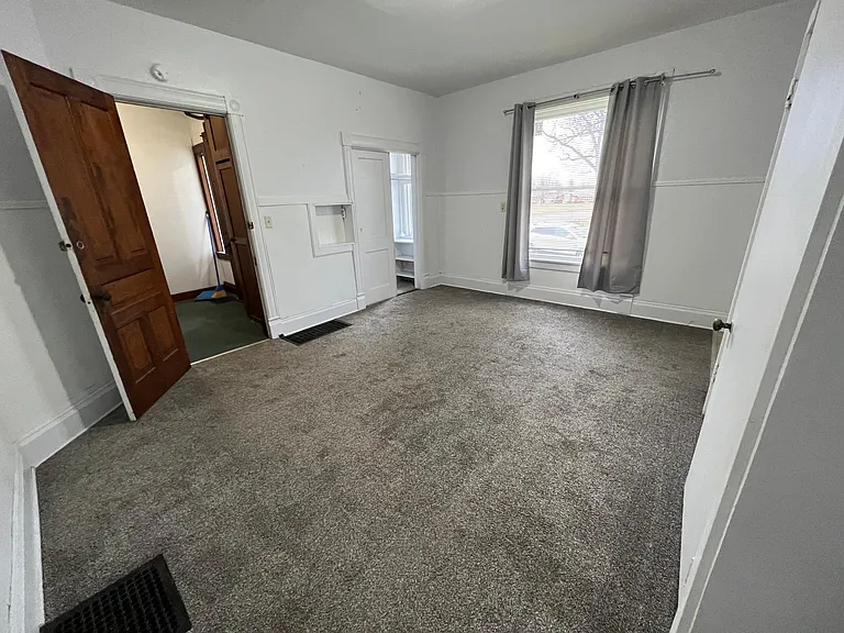 431 Gratiot Ave #1 — Photo 8