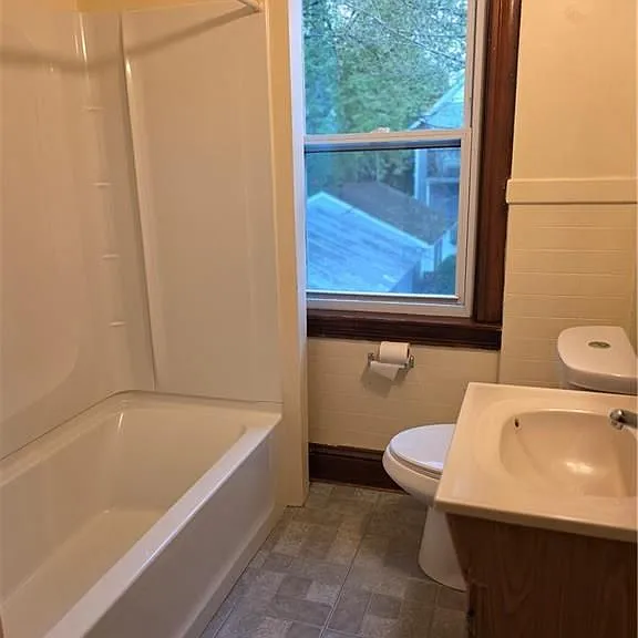 133 Clifford St #2 — Photo 10