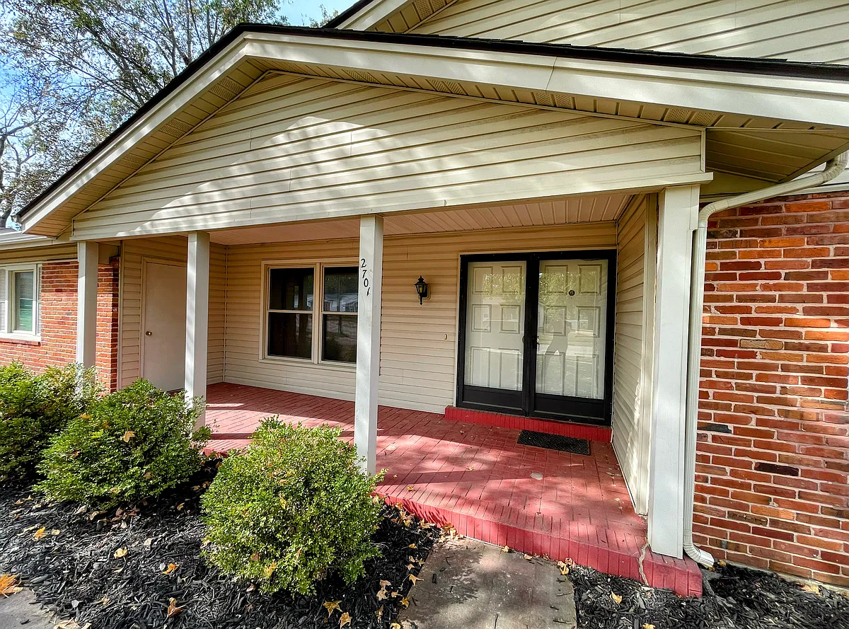 Building Photo - 2701 Wintergreen Dr