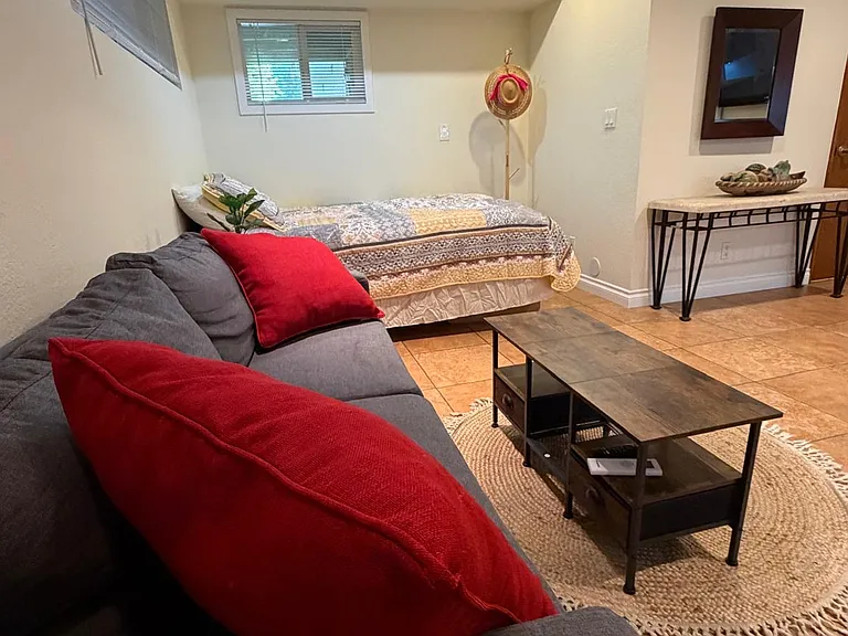 15116 Weddington St #B — Photo 8