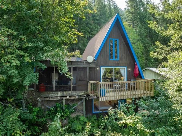 3959 Bayside Way, Loon Lake, WA 99148
