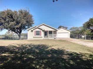 855 Tom Sawyer Rd, Ennis, TX 75119