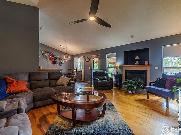 3rd image of 609 Hemlock Dr