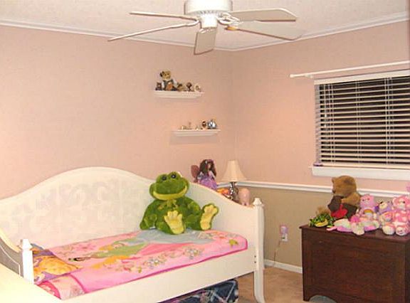 3rd image of 509 Bayberry Ln