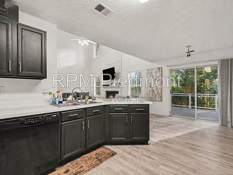 550 Claudel Ct SW — Photo 11