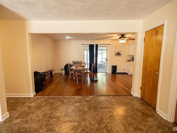 4th image of 311 N Cook Rd