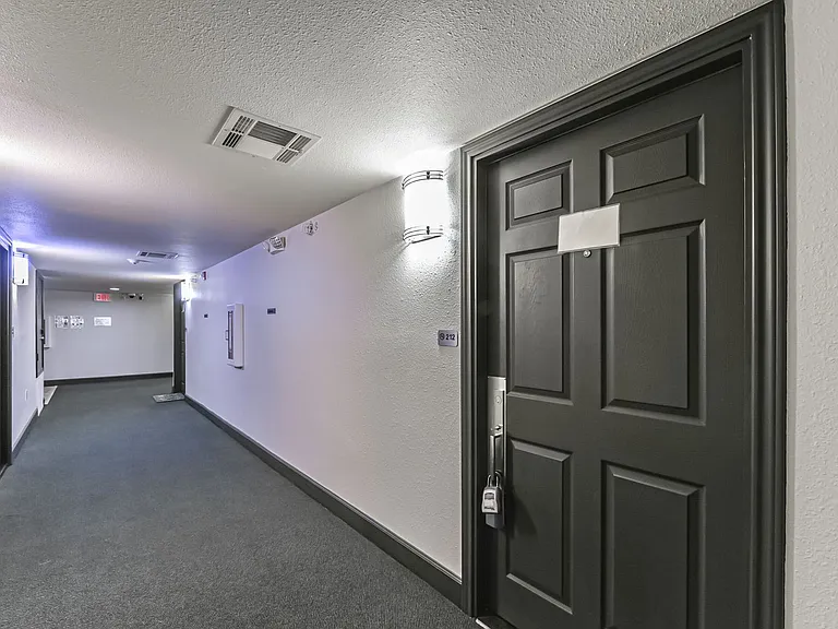 1025 Swanson St — Photo 76