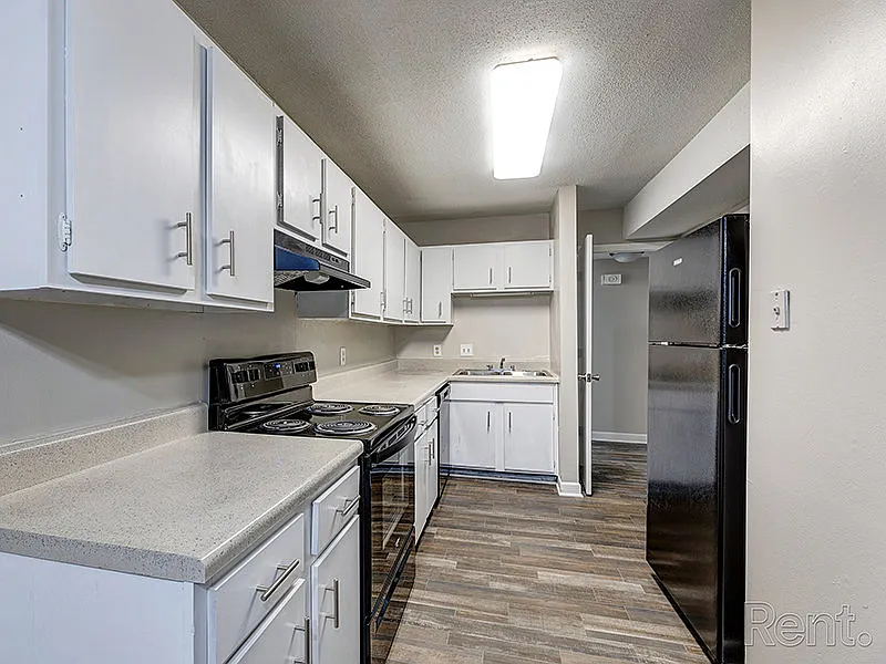 River Ridge Apartments — Photo 3