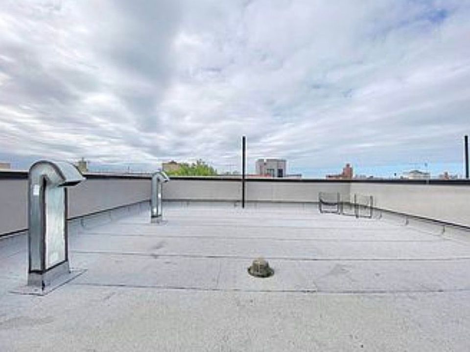1st image of 1431 Lincoln Pl #4A