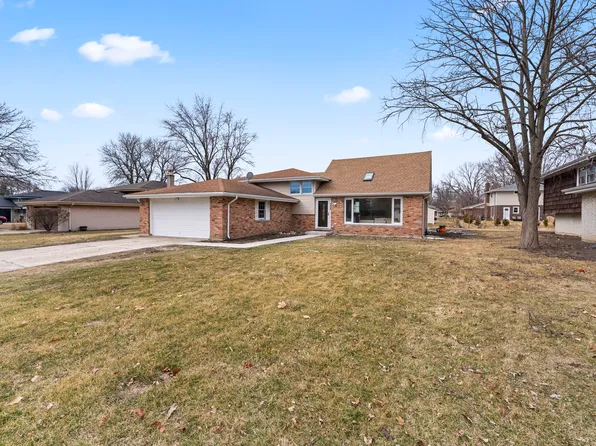 7728 Williams St, Downers Grove, IL 60516