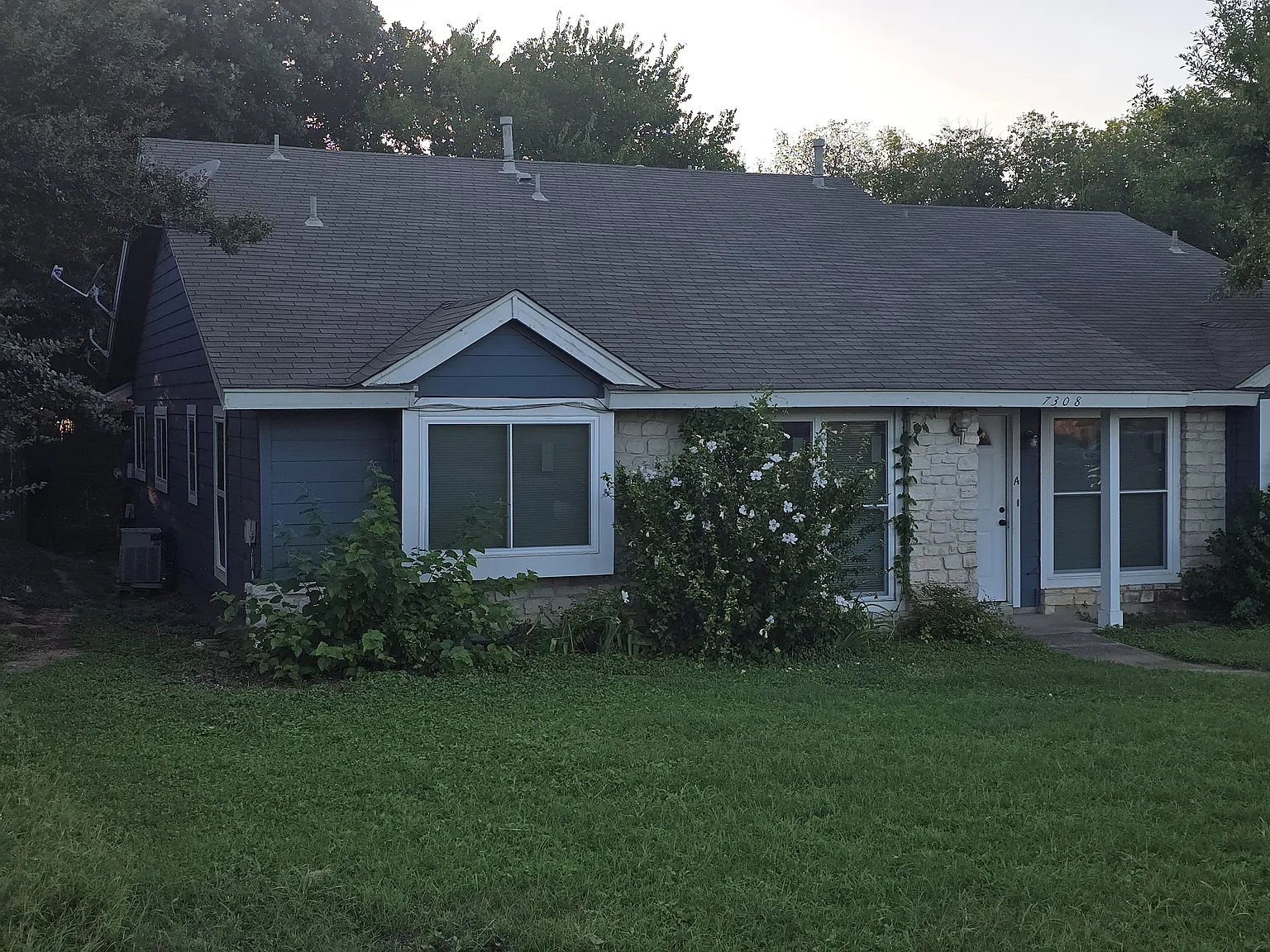 3 bed, 1025 sqft, $1,750 — Photo 3
