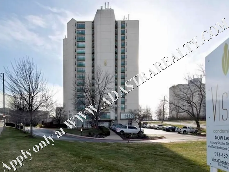 3838 Rainbow Blvd #1401