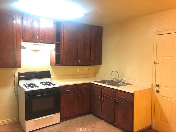 2nd image of 14650 Boyle Ave