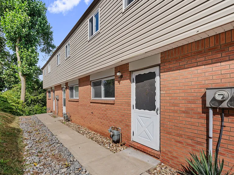 Baldwin Cathell Townhouses — Photo 50