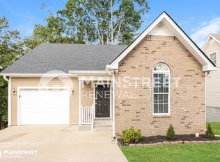 698 Holland Ridge Dr, La Vergne, TN 37086