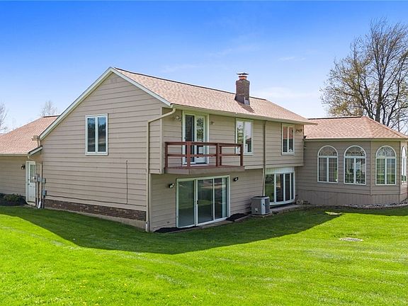 3rd image of 59 Lakehurst Dr