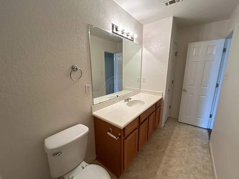 308 Cedar Ridge Dr — Photo 27