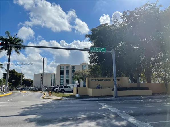 2055 SW 122nd Ave, Miami, FL