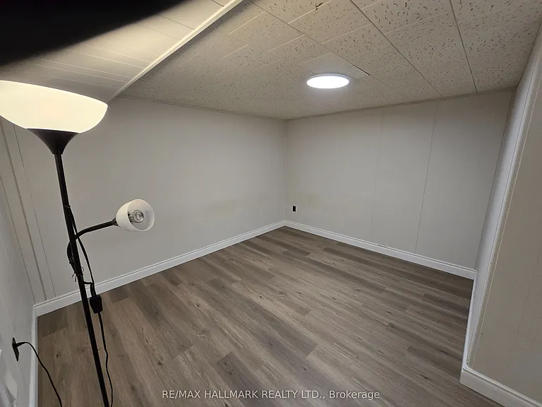 211 Norfolk Ave — Photo 6