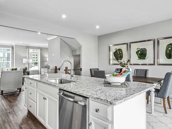 4th image of 2926 Waterfront Way